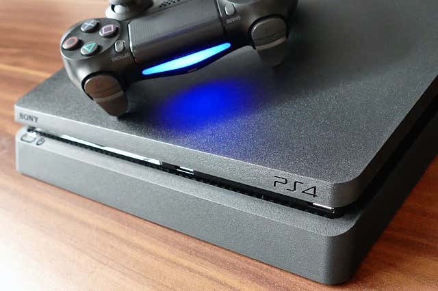 how to go to downloads on ps4