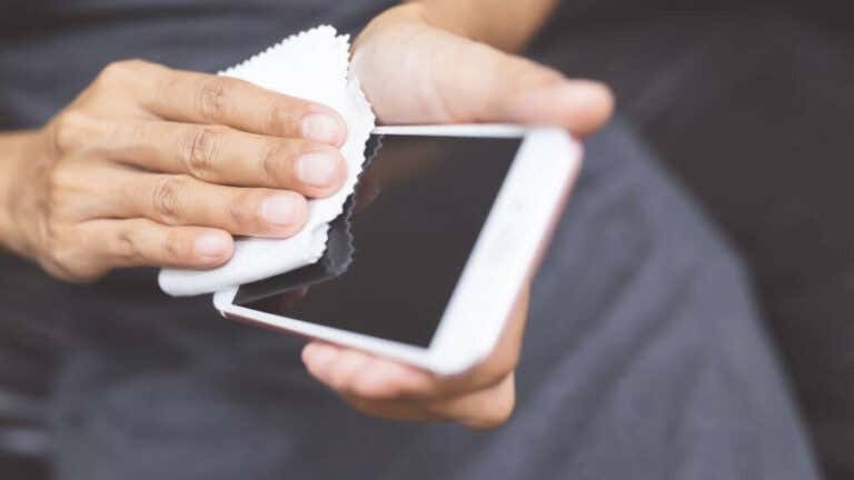 Do You Really Need a Screen Protector on Your Smartphone?